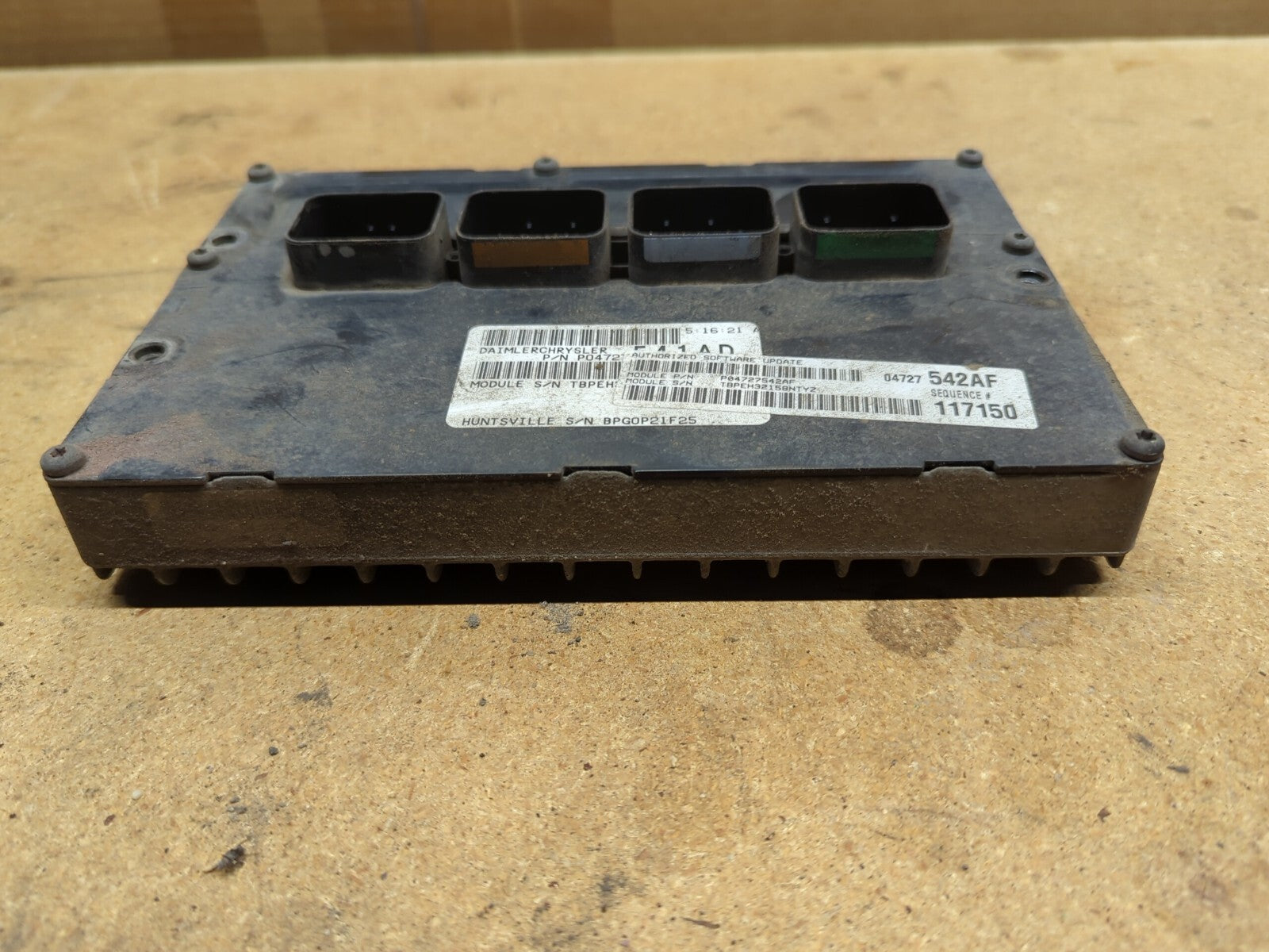 2006 Chrysler Pacifica 3.5L V6 A/T Engine Control Module ECM ECU R4727541AD