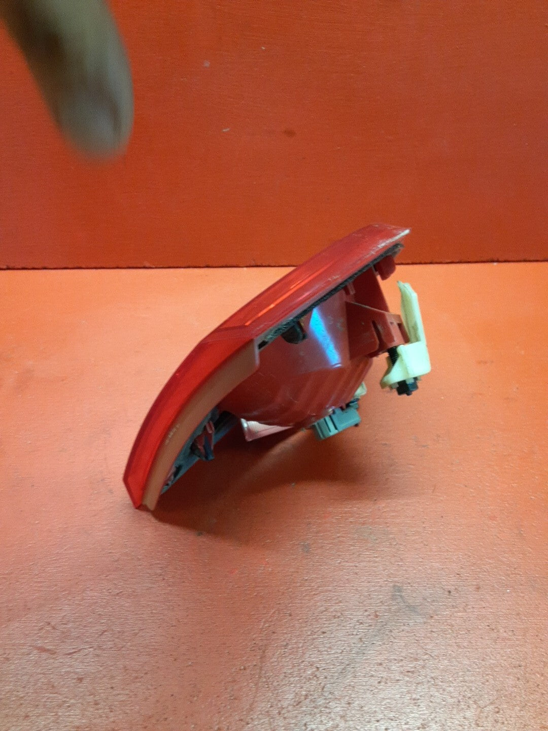 2009-2012 Chevrolet Traverse LEFT DRIVER INNER Tail Light Stop Lamp 25952322