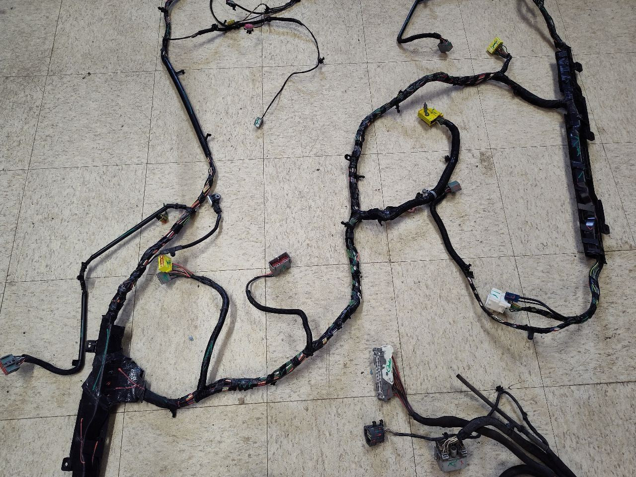 2016 Dodge Ram 1500 Cab Body Wiring Harness ParkSense, Lumbar, Rear Pwr Window