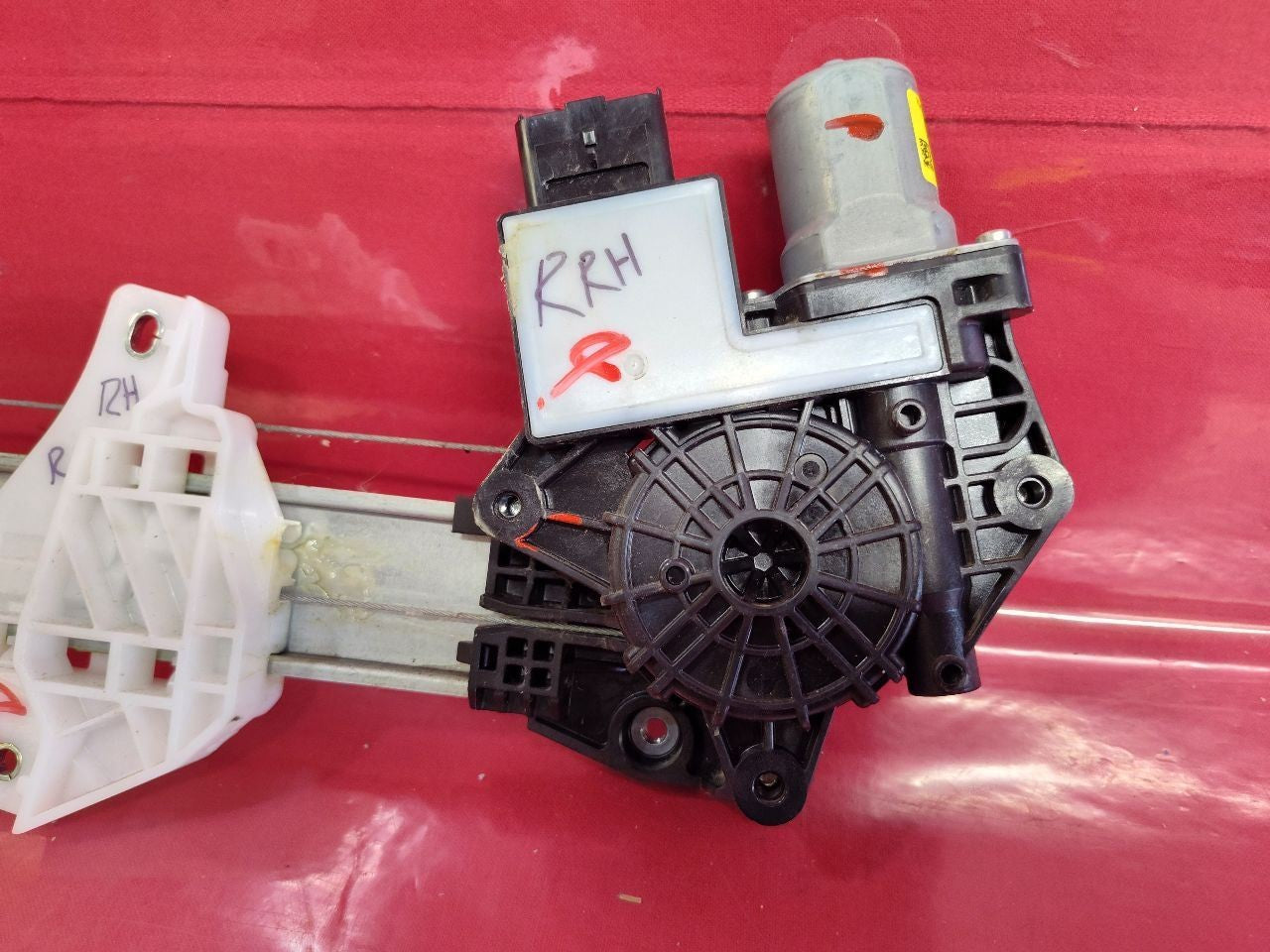 22-24 Mitsubishi Outlander REAR RIGHT PASSENGER Door Window Regulator w/ Motor