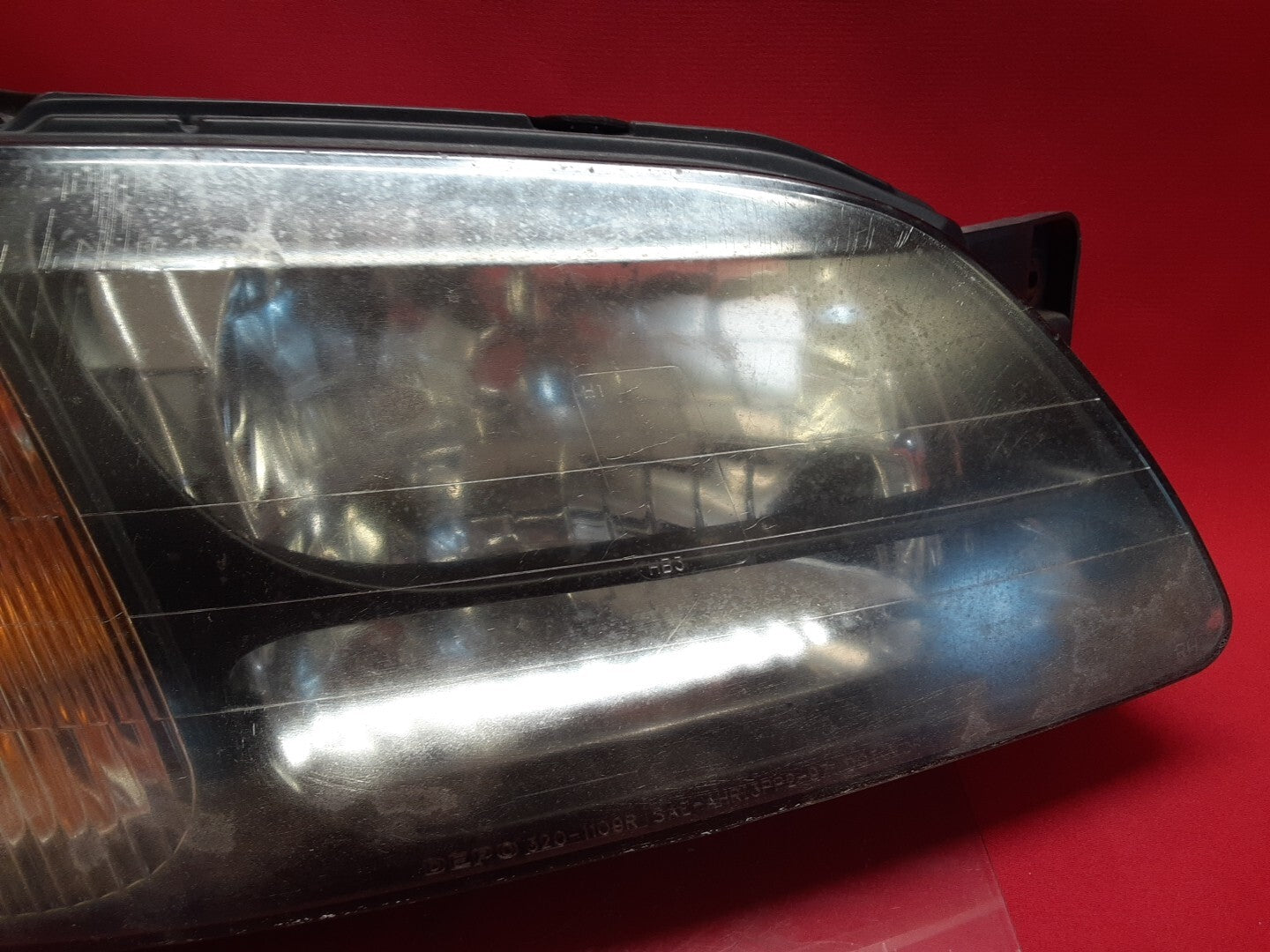 2000-2006 Subaru Outback Front Right Passenger Headlight Assembly 84001AE14A