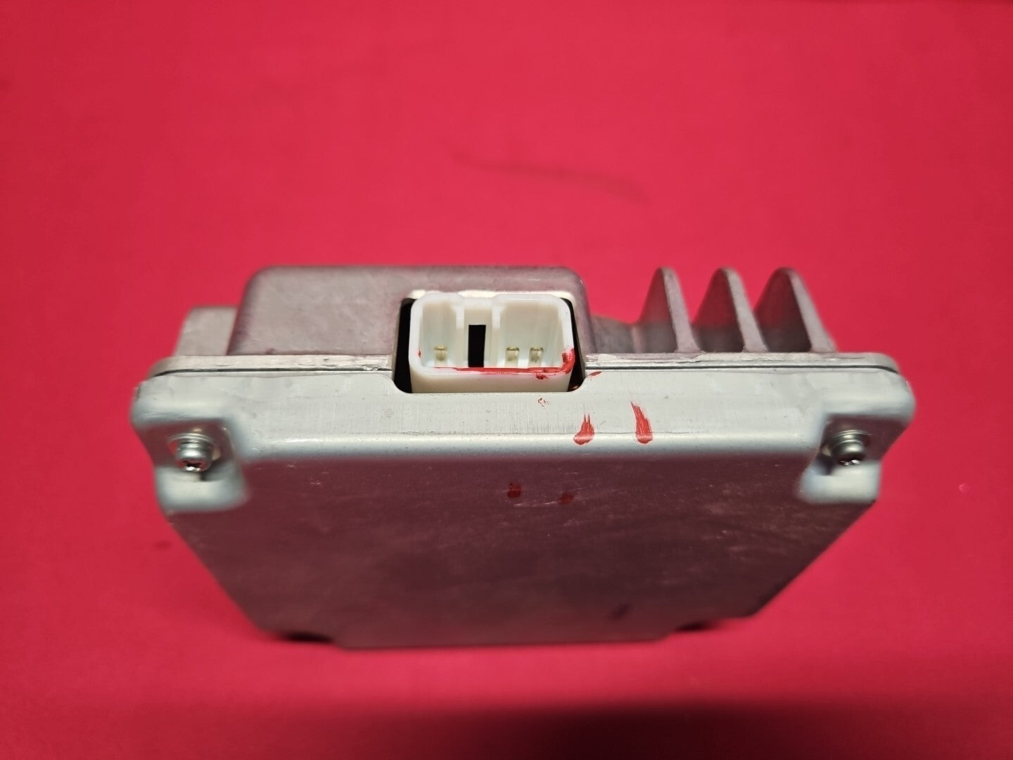 2009 2010 Pontiac Vibe Accessory AC & DC Power Inverter Control Module 88975518
