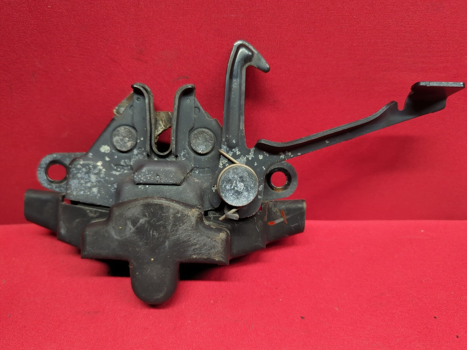 2001 - 2007 Toyota Highlander Hood Latch Lock Assembly 53510-48051