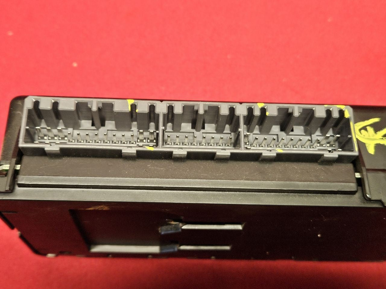 1998 Ford Explorer Mercury Mountaineer Center Dash Body Control Module BCM BCU