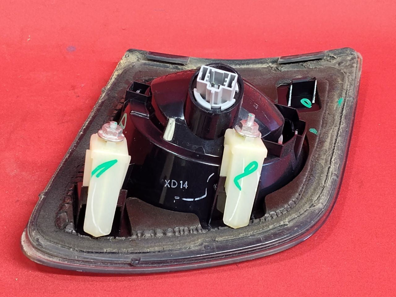 2007-2009 Mazda Mazda3 SEDAN Inner Trunk Lid RIGHT PASSENGER Tail Light Lamp