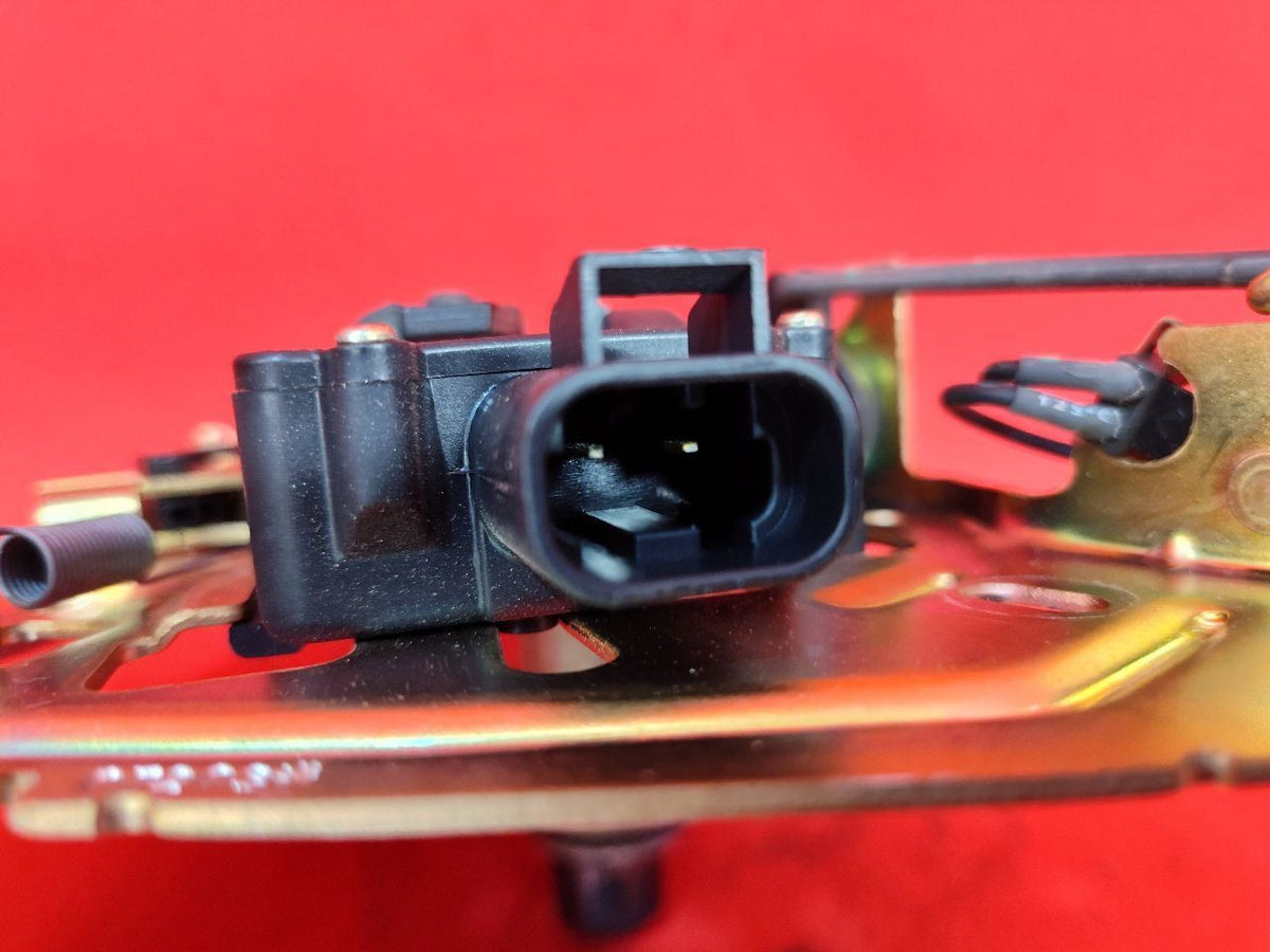 2000-2006 Suburban Tahoe Yukon 02-06 Escalade Liftgate Hatch Window Latch