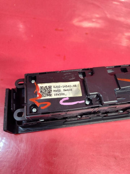 2015-2019 Land Rover Range Rover Evoque LEFT DRIVER Master Window Lock Swtich
