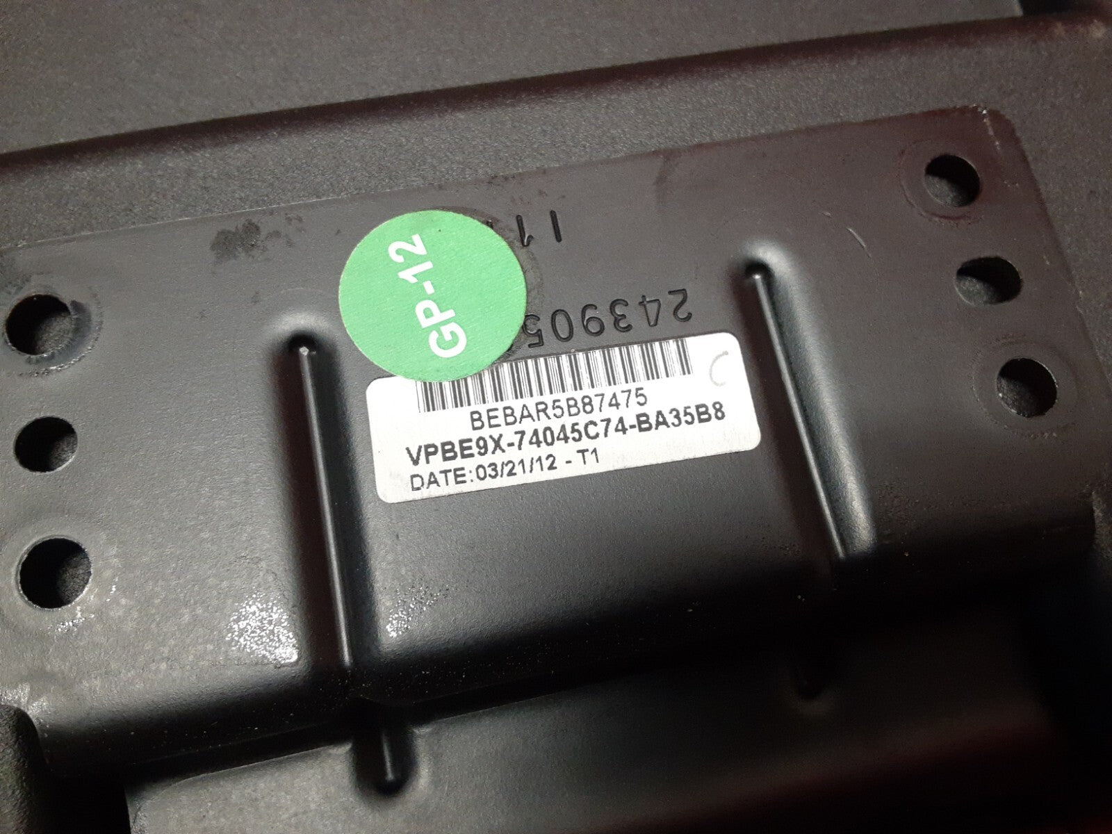 2010 - 2019 Lincoln MKT REAR Console Armrest Leather Charcoal AE9Z-7406024-BA