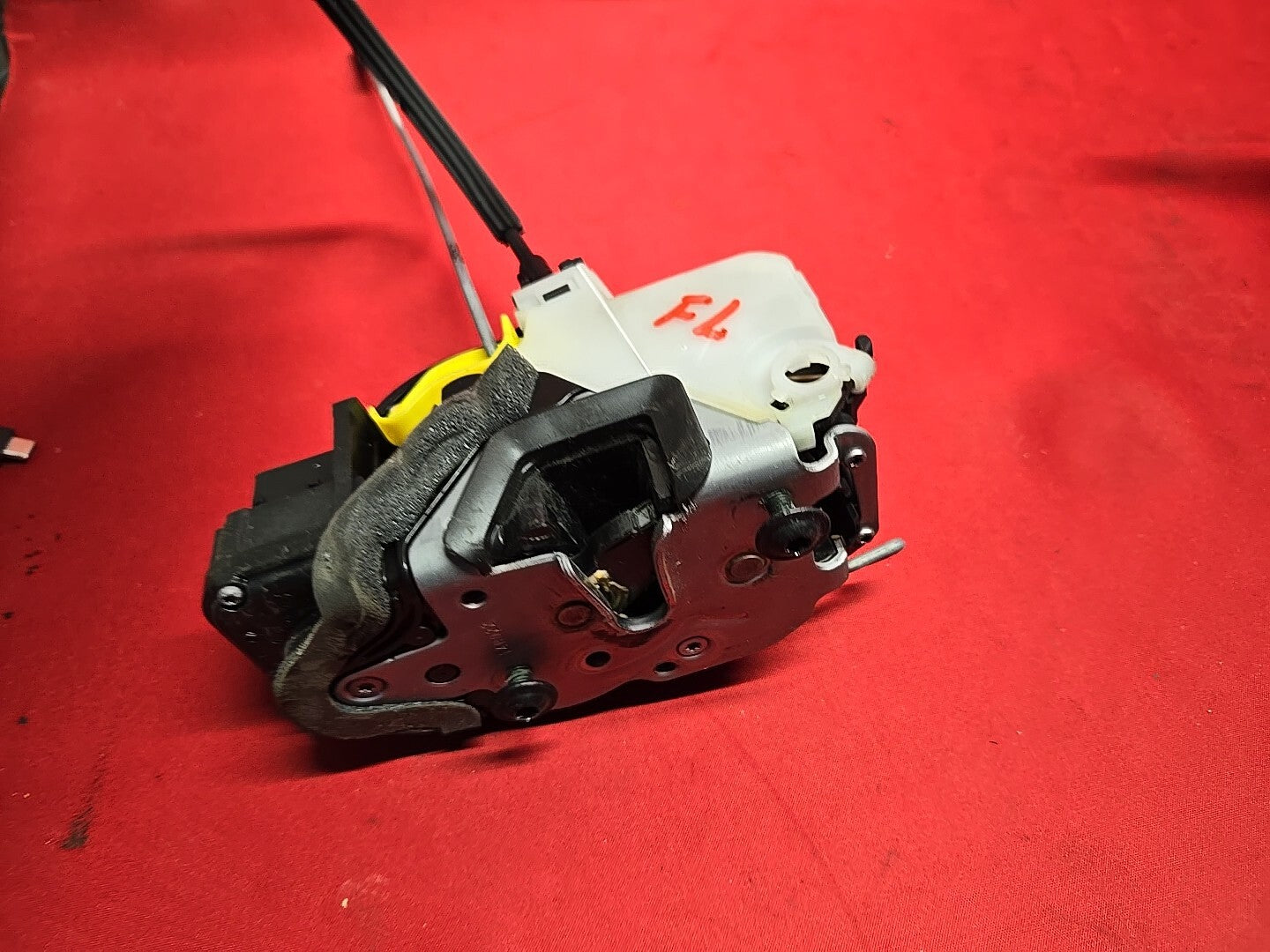 2015 - 2017 Chevy Buick GMC FRONT LEFT DRIVER Door Latch Lock Actuator