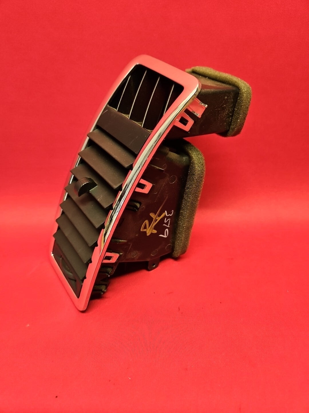 2008-2012 Ford Escape Front Right Passenger Dash Vent Assembly 8L8Z-19893-BA