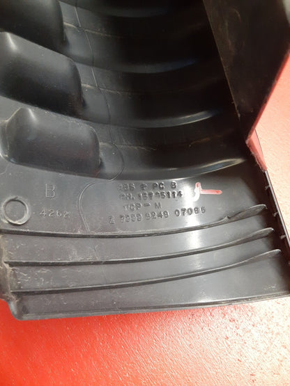 2000-2006 Chevrolet Suburban Right Quarter Panel Upper Applique 15765114