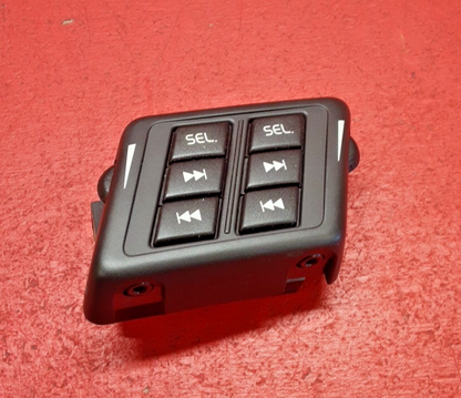 2003-2014 Volvo XC90 Rear Rdio Control Socket Jack 30739243