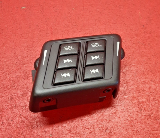 2003-2014 Volvo XC90 Rear Rdio Control Socket Jack 30739243