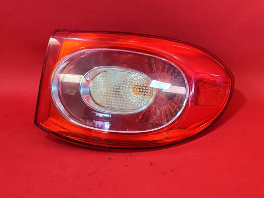 2009-2011 VW Tiguan RIGHT PASSENGER Outer Quarter Mounted Tail Light Lamp