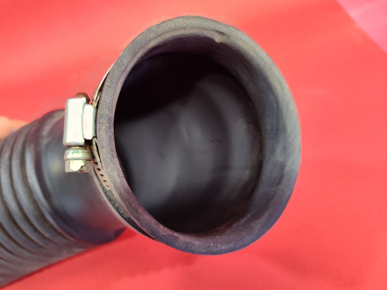 2013-2024 Dodge Ram Pickup 5.7L V8 Air Cleaner Box Intake Duct Tube 68090732AA 
