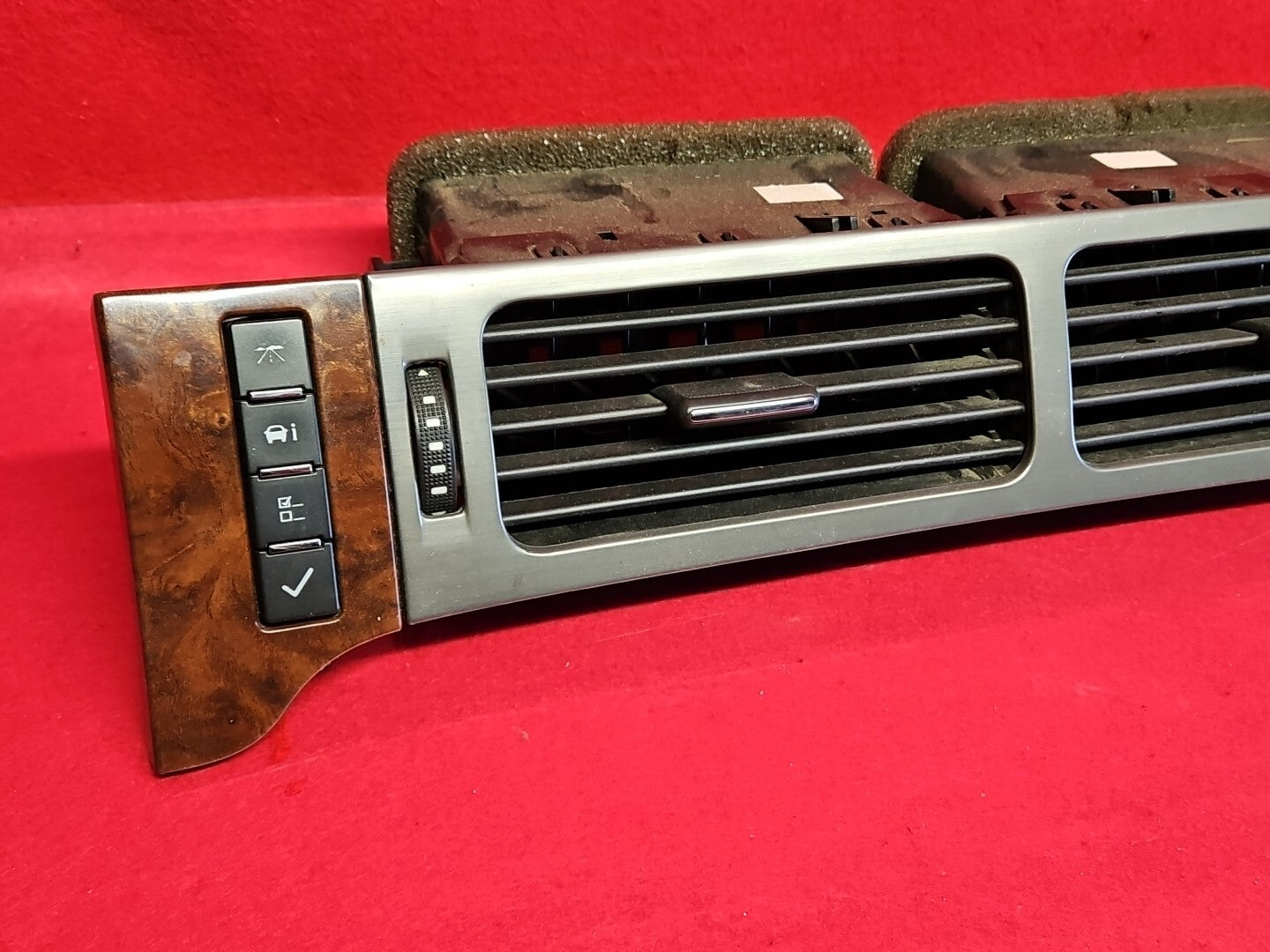 2007-2008 GM Chevrolet Tahoe / GMC Yukon Center Dash Trim Plate Wood Grain