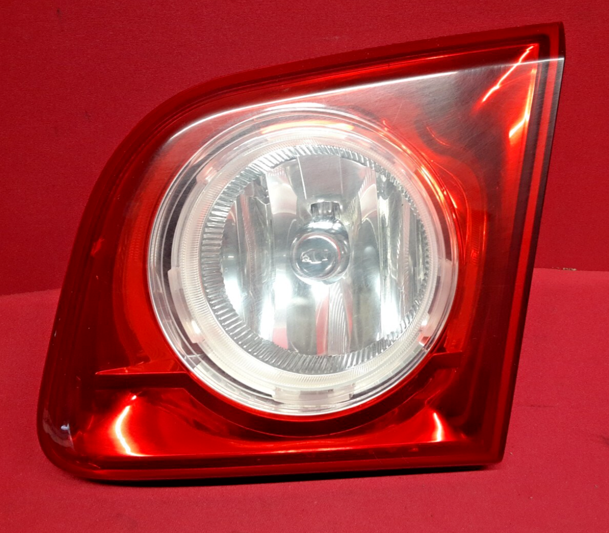 2008 - 2012 Chevy Chevrolet Malibu RIGHT INNER Tail Light Lamp on Trunk 15271121