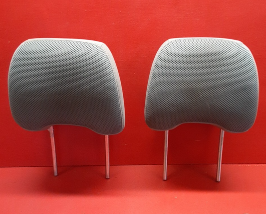 2005 Subaru Forester Front Left Right Gray Cloth Headrest Set 64061SA280ND