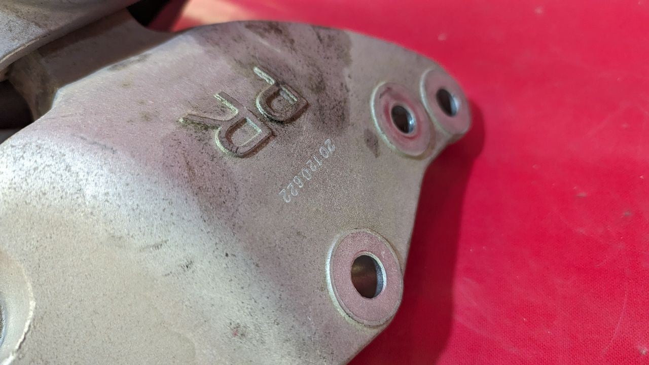 2022-2024 Mitsubishi Outlander LEFT DRIVER Engine Mount Bracket - 26k Miles