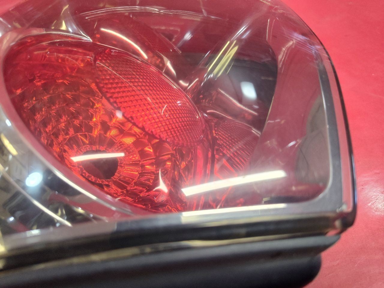 2000-2003 Lexus RX300 Right Passenger OUTER Quarter Mounted Tail Light Lamp