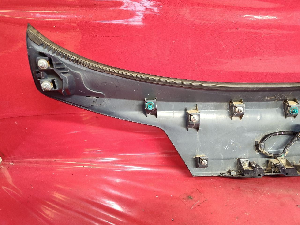 2012-2014 Subaru Outback Wagon Liftgate Hatch Emblem Trim GU / G5U Indigo Pearl