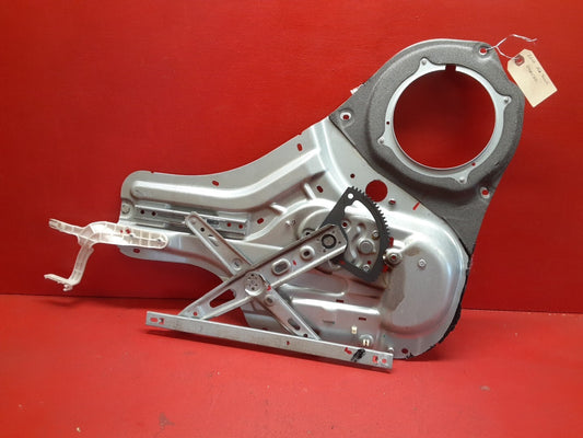 2010 2011 Kia Soul REAR LEFT DRIVER SIDE Window Regulator Assembly 834012K000
