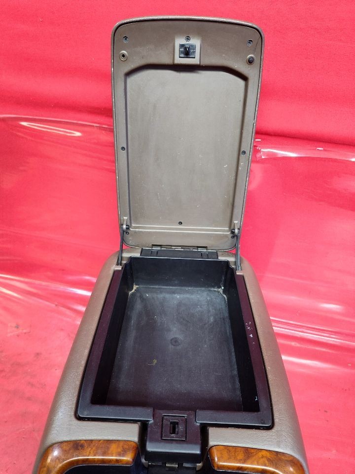 2000-2004 Toyota Tundra Base/SR5 Center Console Woodgrain Tan w/ Armrest Lid