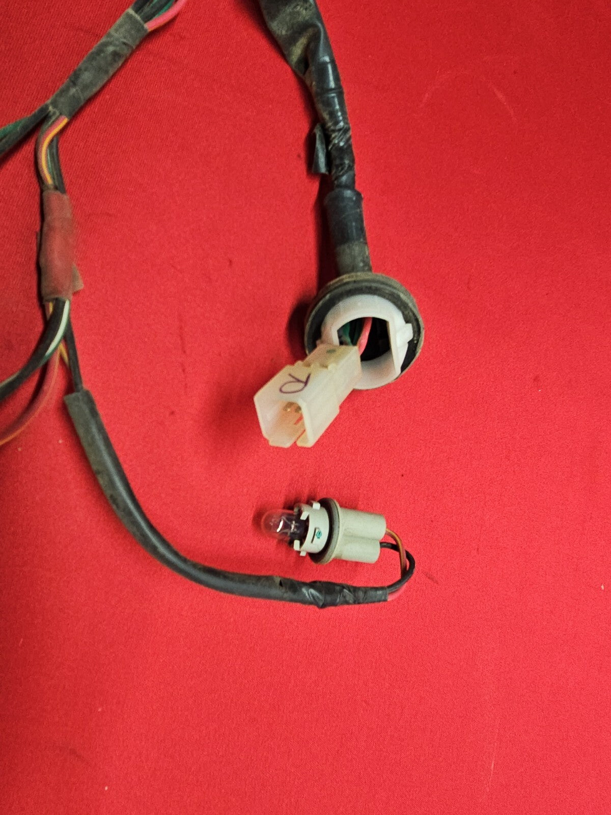 2008 - 2013 Suzuki SX4 Tail Light / Taillight Pigtail / Harness Wiring - Right