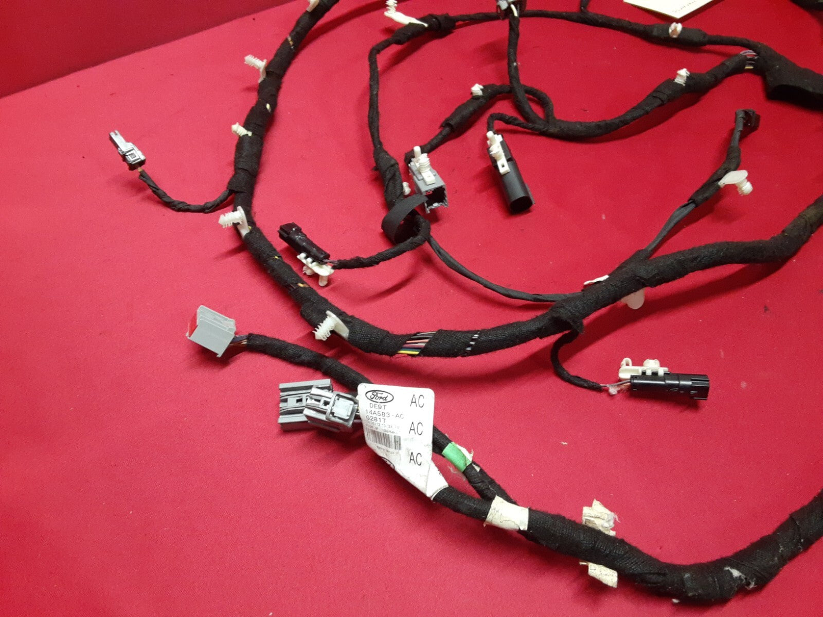 2010 - 2019 Lincoln MKT  Rear Hatch Liftgate Wiring Harness   DE9T-14-A583-AC
