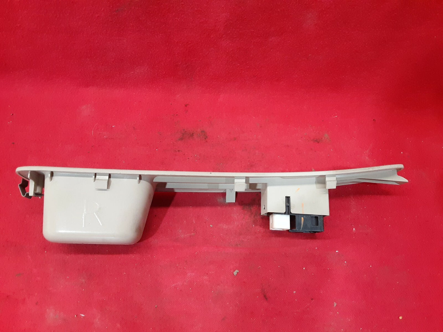 2002 2003 2004 Toyota Avalon RIGHT REAR Window Switch & Tan / Beige Bezel