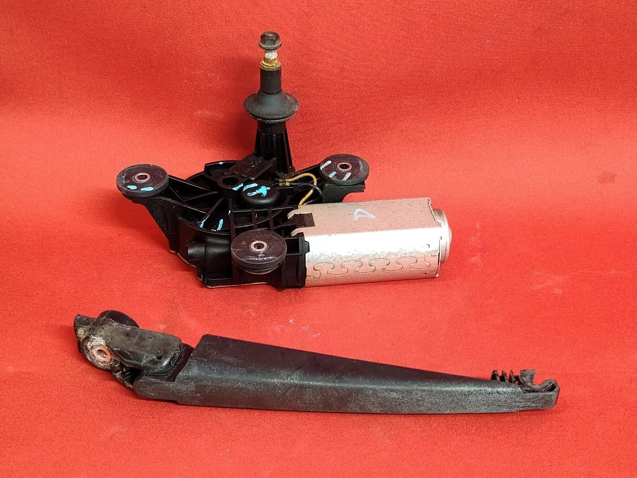 2012 Fiat 500 REAR Tailgate Hatch Liftgate Glass Wiper Motor Actuator