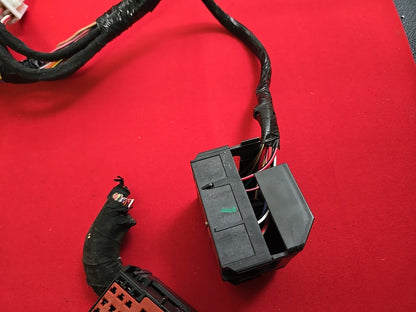 2004 Jeep Grand Cherokee Left Hand Dash BCM Module Fuse Box - PIGTAIL WIRES ONLY