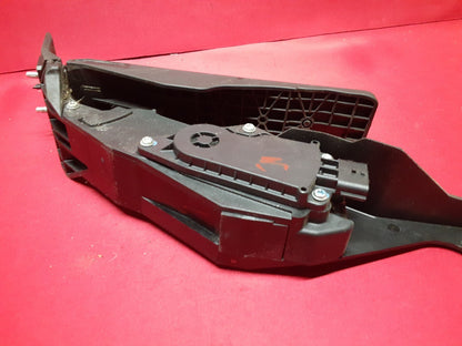 2008 - 2019 Infiniti 2009 - 2020 Nissan 370Z Acceleration Gas Pedal 	18002-1NC0A