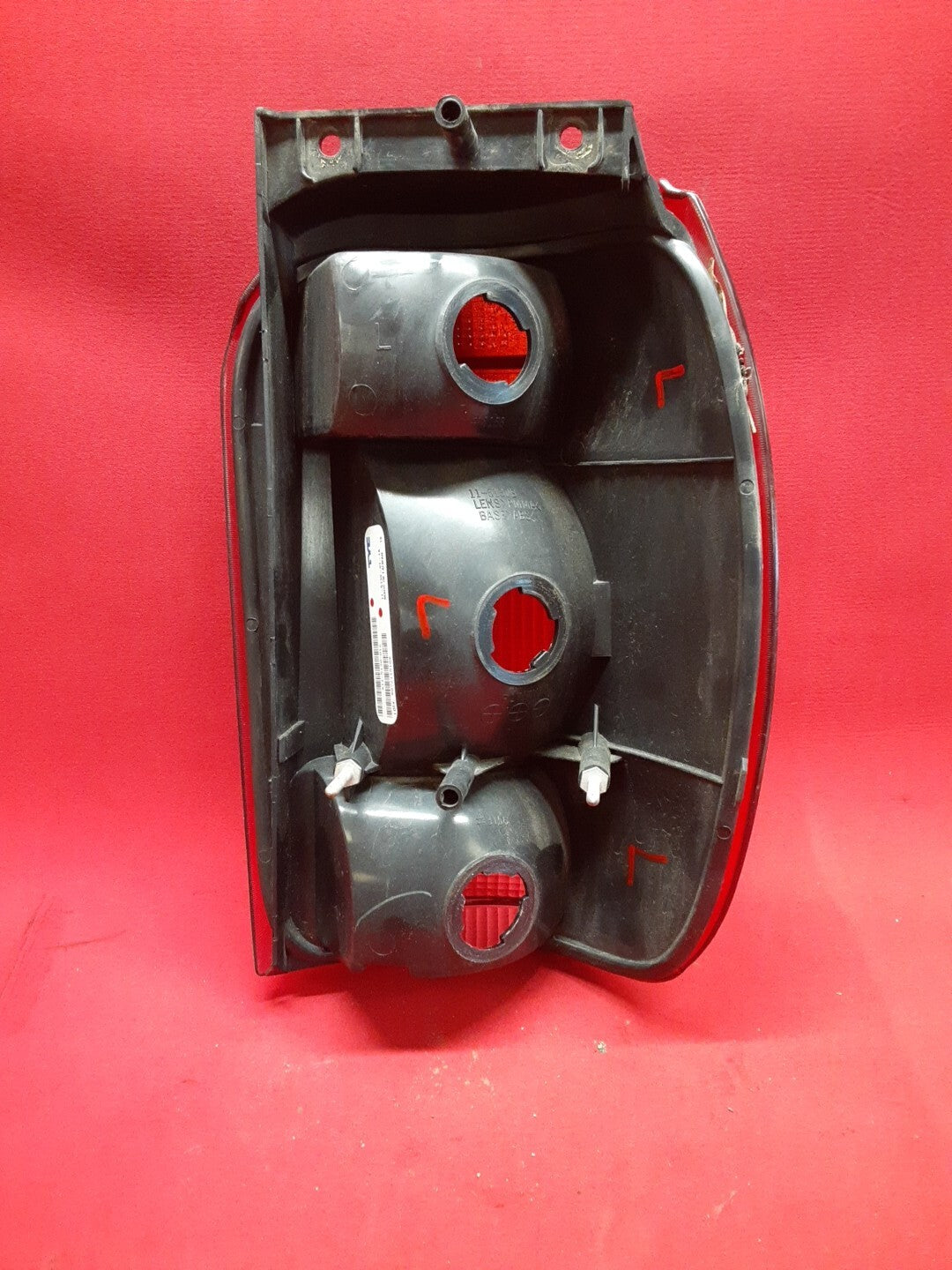 TYC 11-5130-01 LEFT Tail Light Lamp For 1998-2001 Explorer / Mountaineer