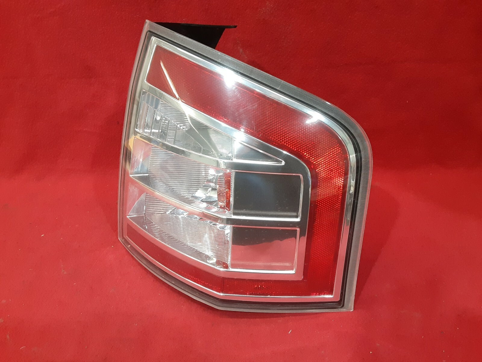 2007 - 2010 Ford Edge - Passenger Side Tail Light / Right - Rear - 