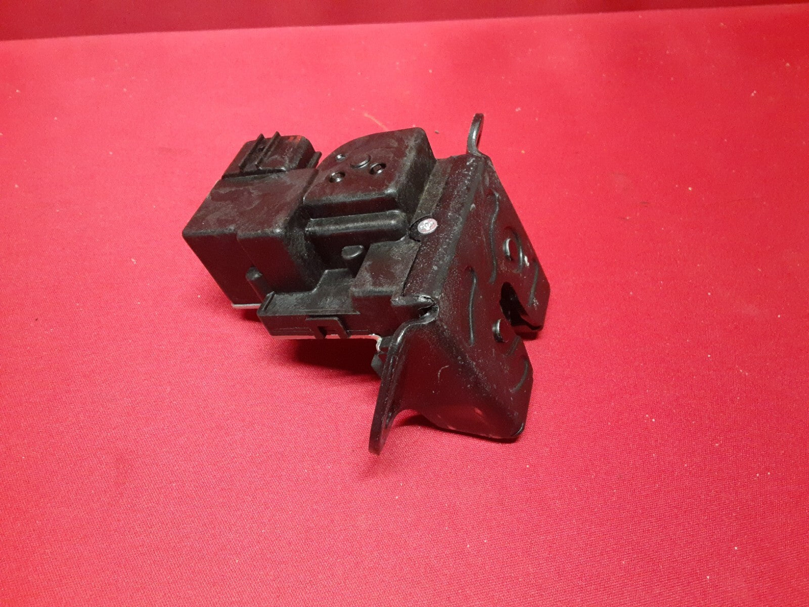 2013 - 2019 Kia Hyundai Liftgate Hatch Rear Cargo Latch Lock Actuator 812302W000