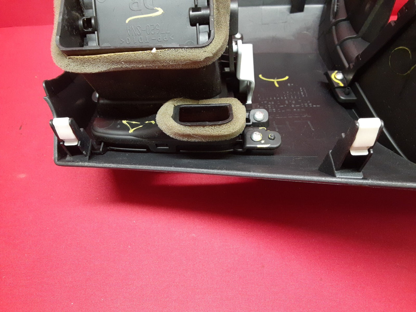 2006 - 2008 Honda Civic Hybrid Instrument Gauge Cluster Trim Vent 77222-SNC-A02