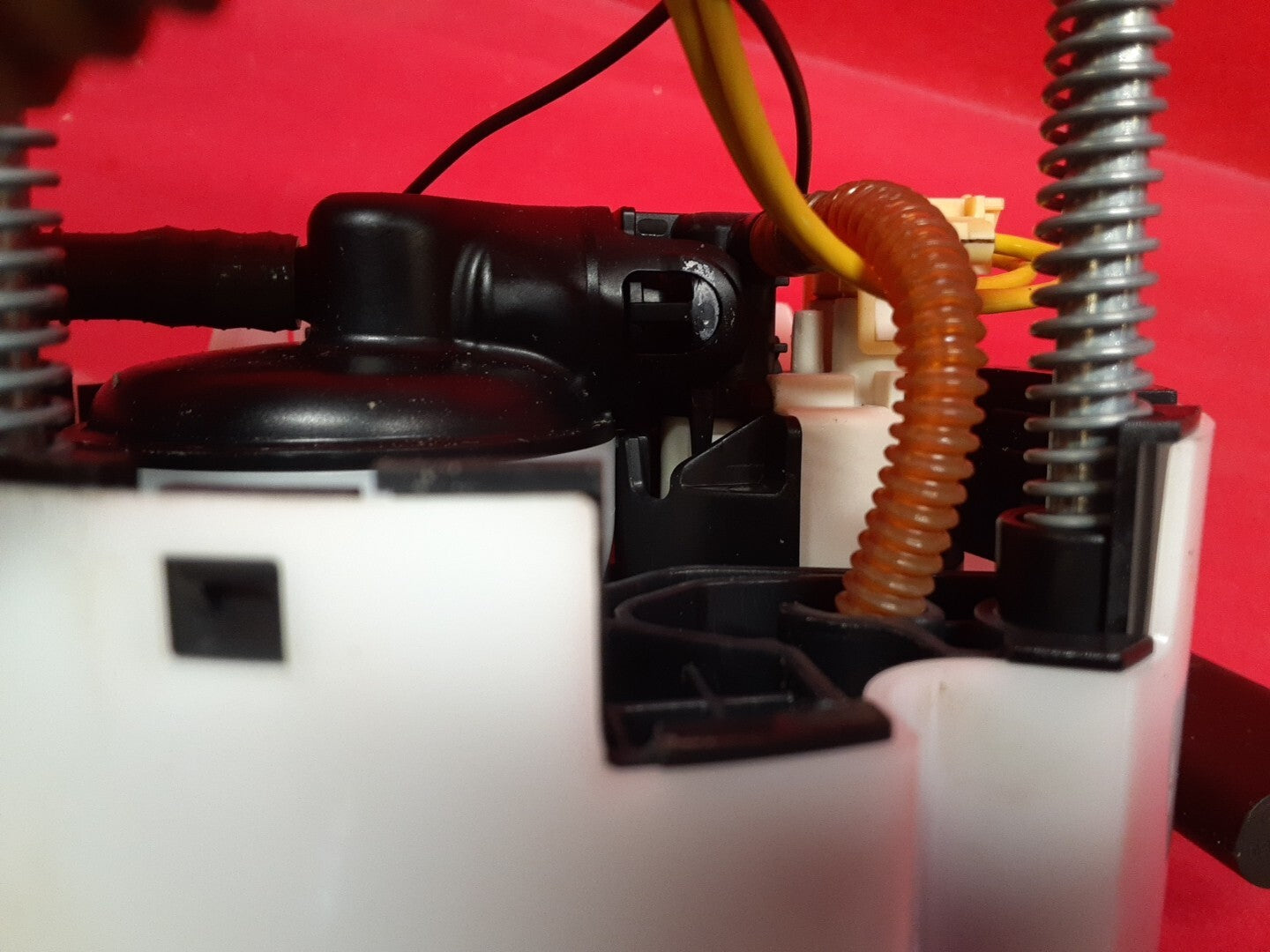 2018 - 2024 Buick / Chevrolet On Tank Fuel Pump Level Sending Unit WITH SENSOR