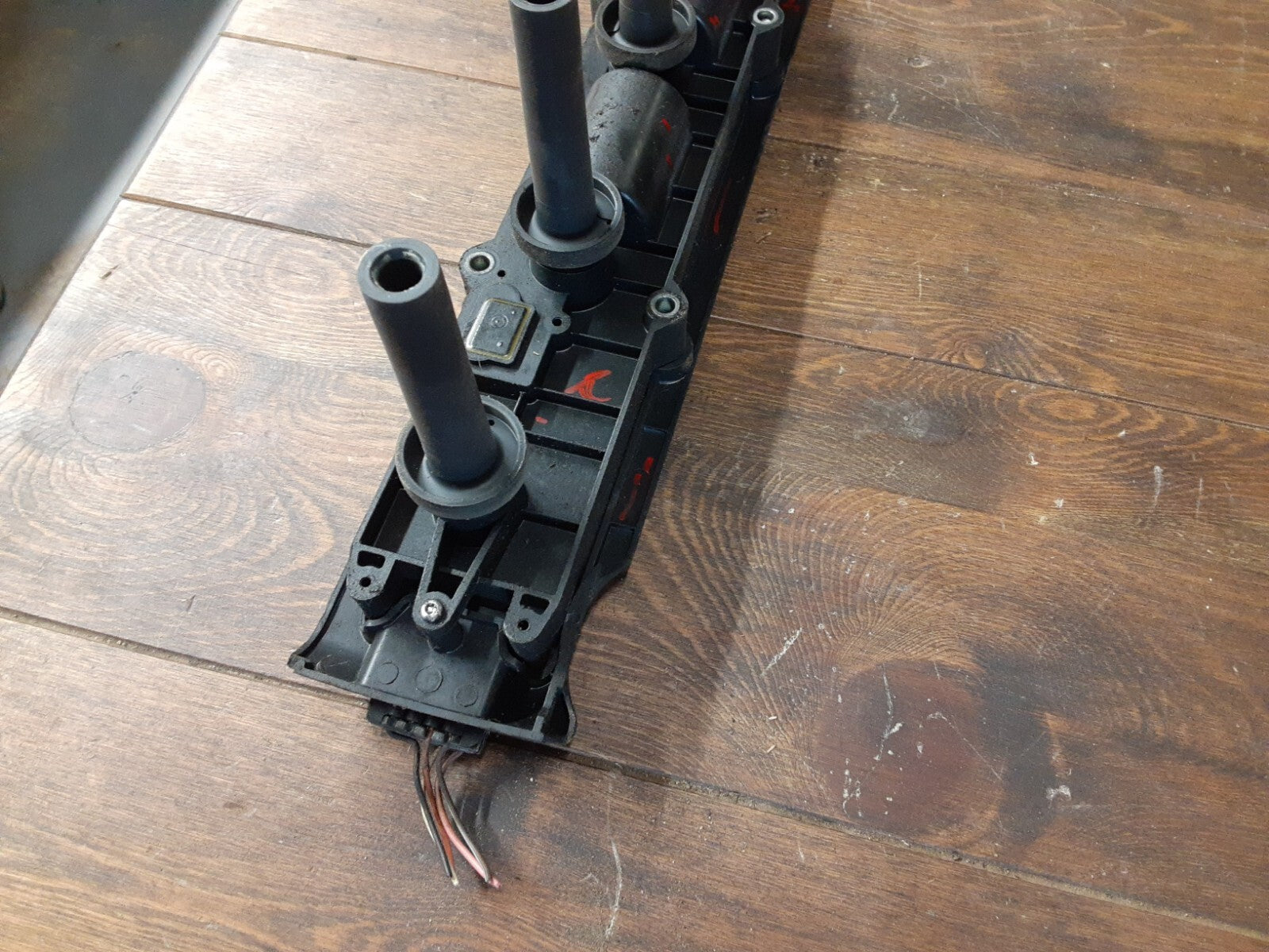 2000 - 2005 Chevy Olds Pontiac Saturn 2.2L L4 Ignition Coil Module Pack 12580538