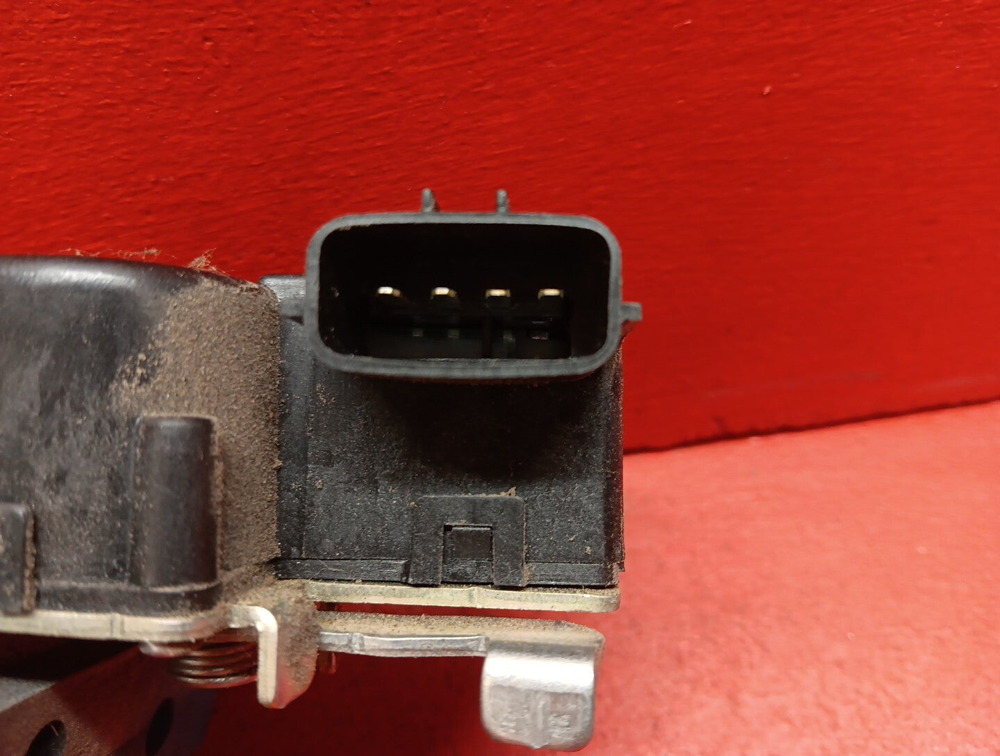 2010 - 2013 Kia Soul / 2011 - 2013 Sorento Tailgate Hatch Latch Lock Actuator