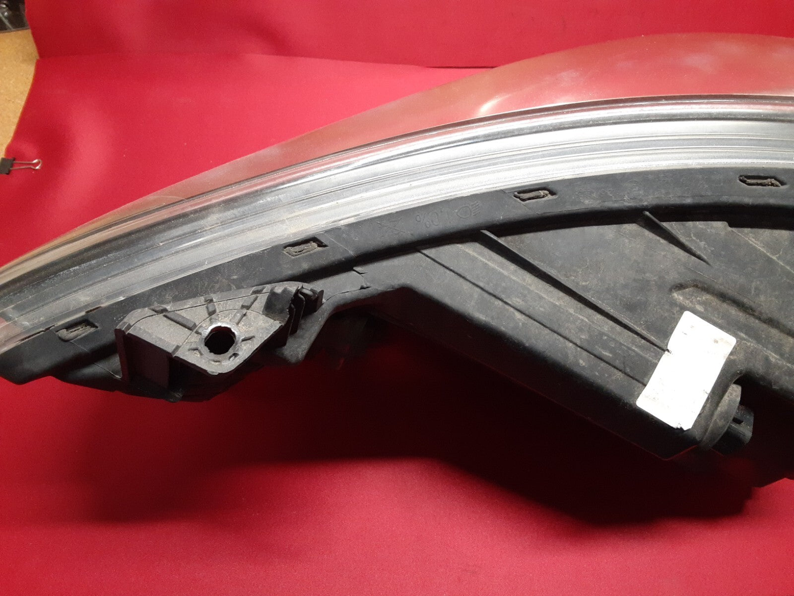 2012 - 2014 Hyundai Accent RIGHT PASSENGER Headlight Lamp Halogen 	92102-1R010