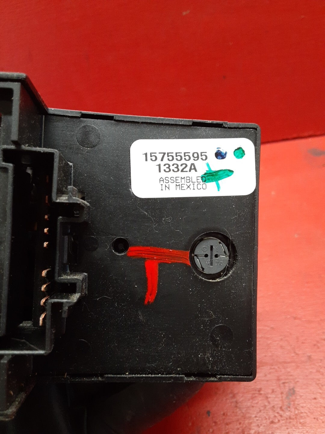 1999-2002 Chevrolet Suburban Headlight Switch Assembly 15755595