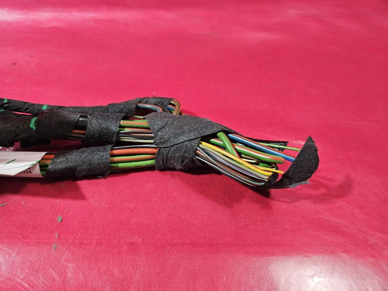 2017 Range Rover Evoque LEFT Rear Quarter Panel Main Body Harness Fuse Blocks