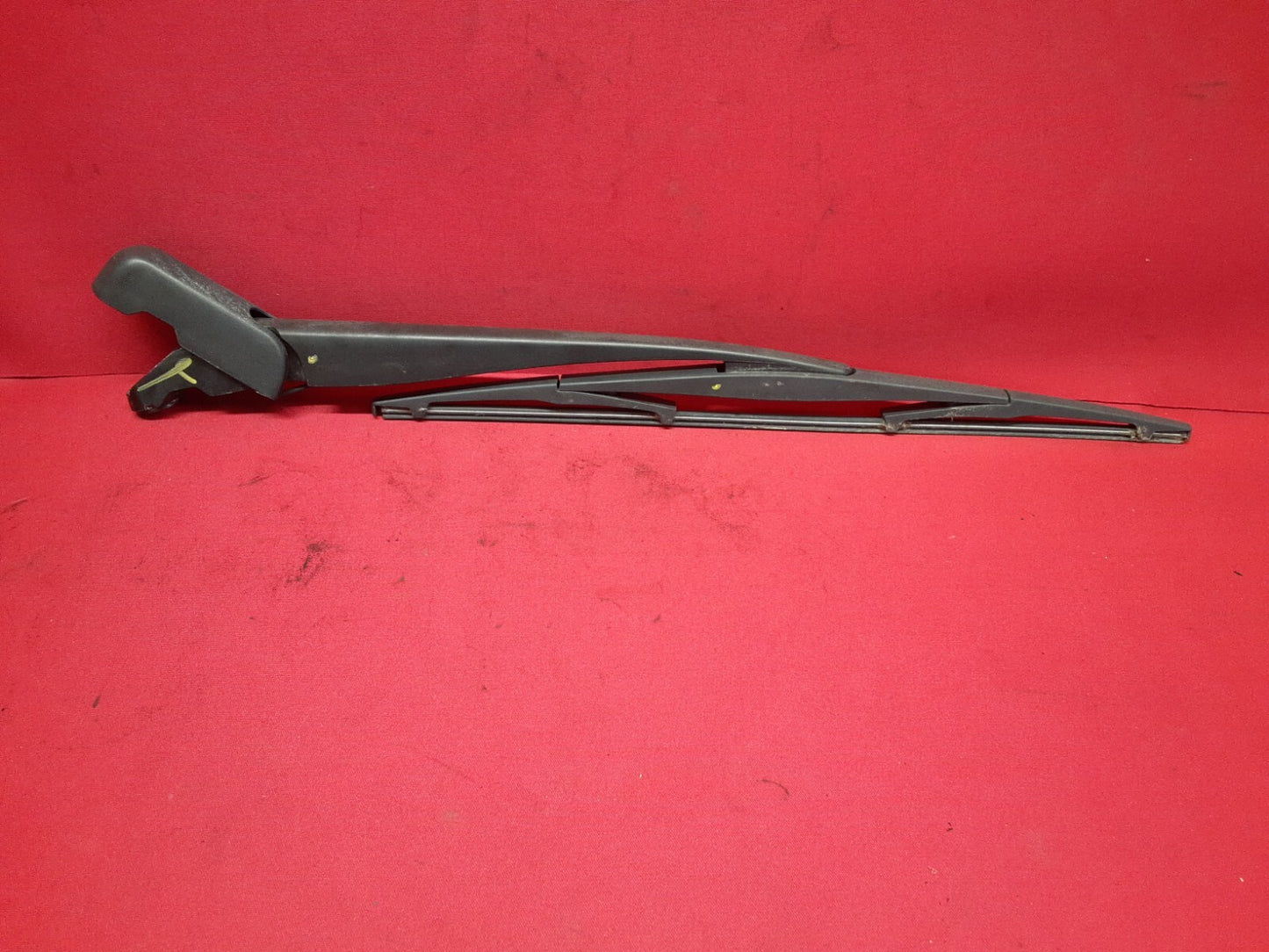 2003 - 2008 Honda Pilot REAR BACK TAILGATE TRUNK GLASS Windshield Wiper Arm