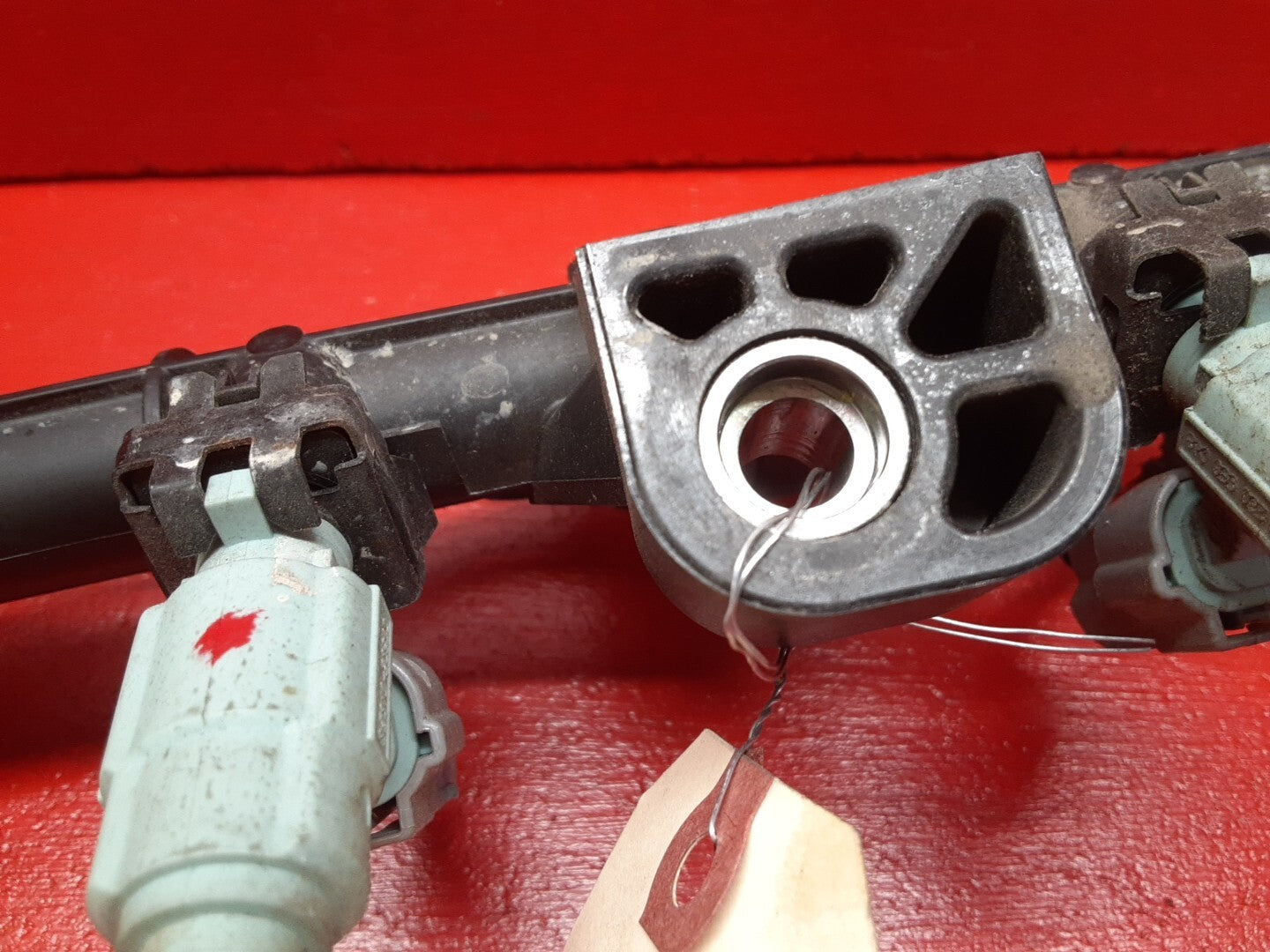 2010 2011 Kia Soul 2.0L Gas Engine Fuel Rail and Injectors