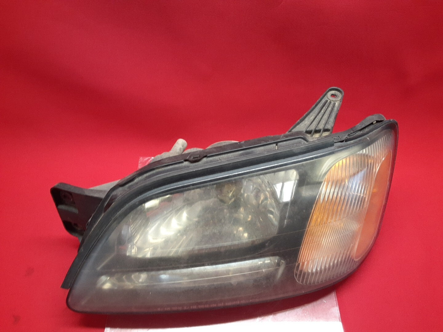 2000-2006 Subaru Outback Front Left Driver Headlight Assembly 84001AE15A