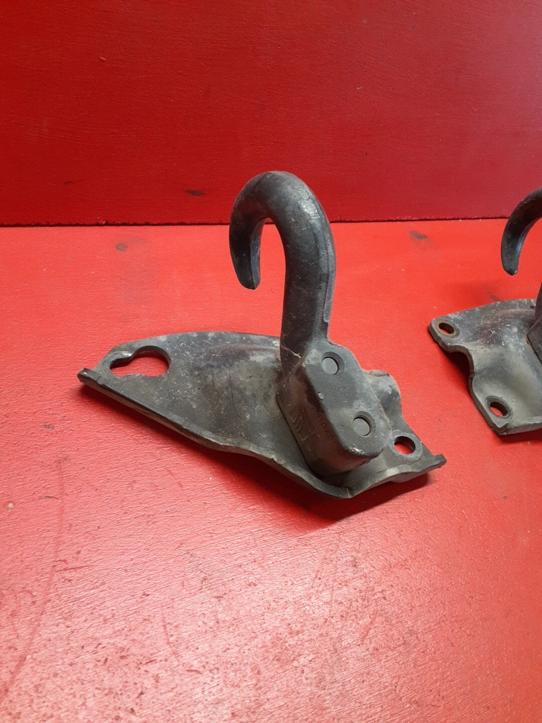 2005-2010 Jeep Grand Cherokee Commander Front Tow Hook Set Left Right
