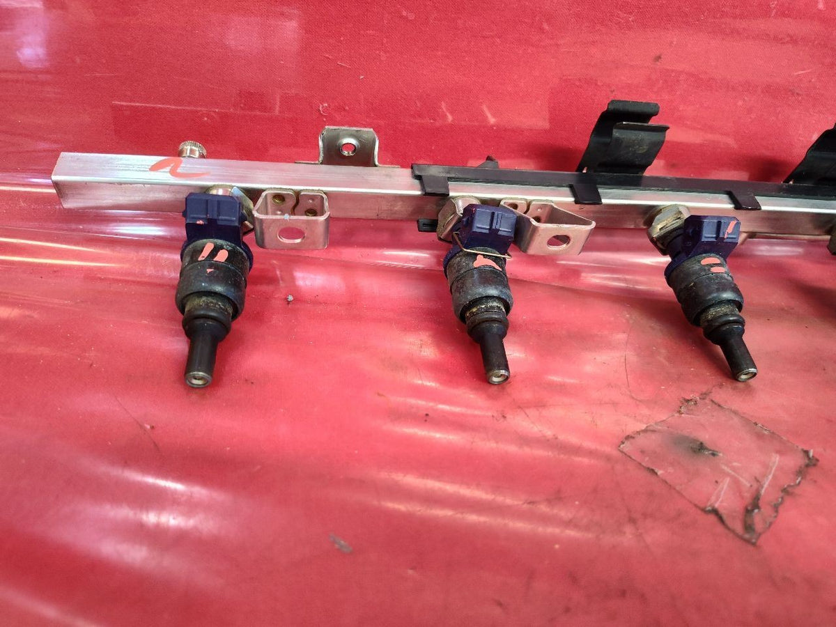 2001-2006 BMW 3.0L L6 Z/X/3/5 Fuel Ramp Rail Bracket Injectors Full Set - 127k