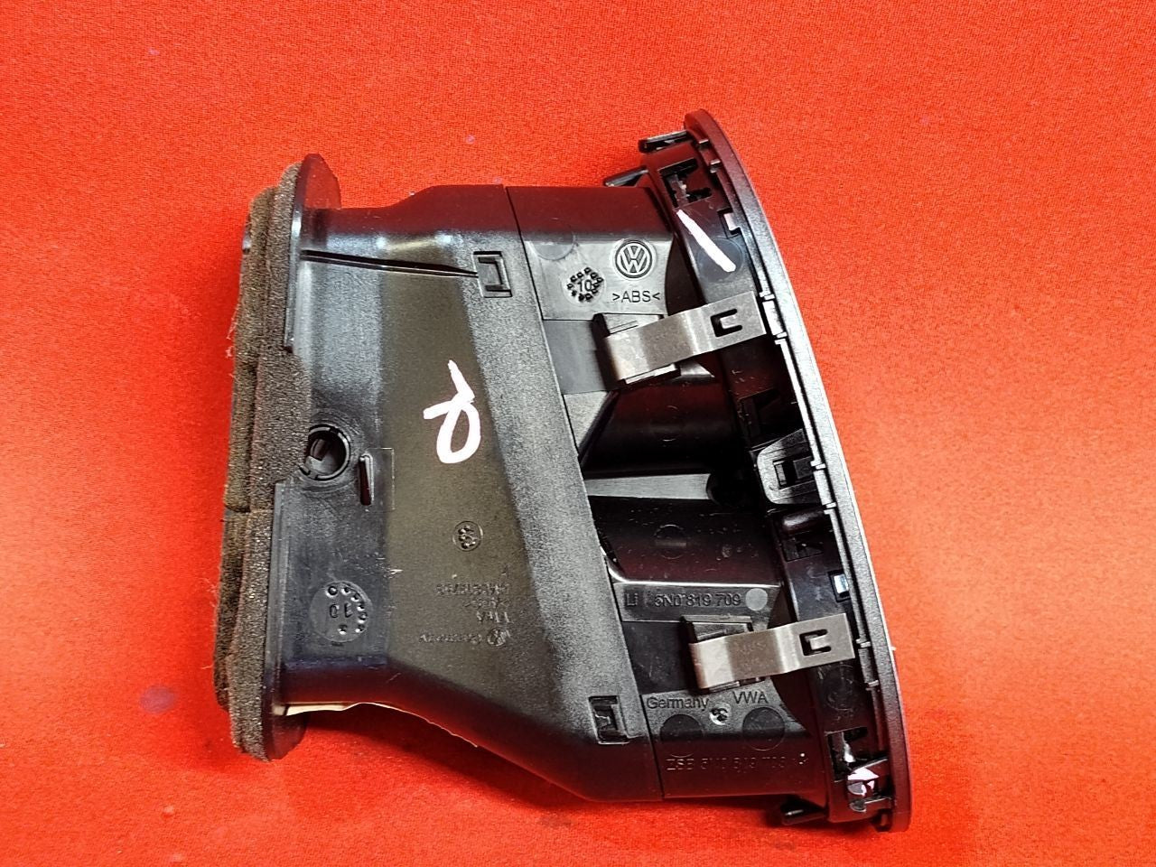 2009-2011 VW Volkswagen Tiguan LH LEFT DRIVER Dash Air Vent Register Grey