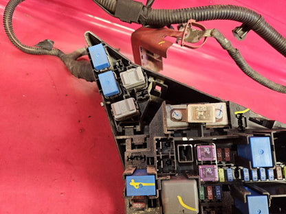 2012 Subaru Outback / Legacy 2.5L A/T Naturally Aspirated Engine Fuse Box Block